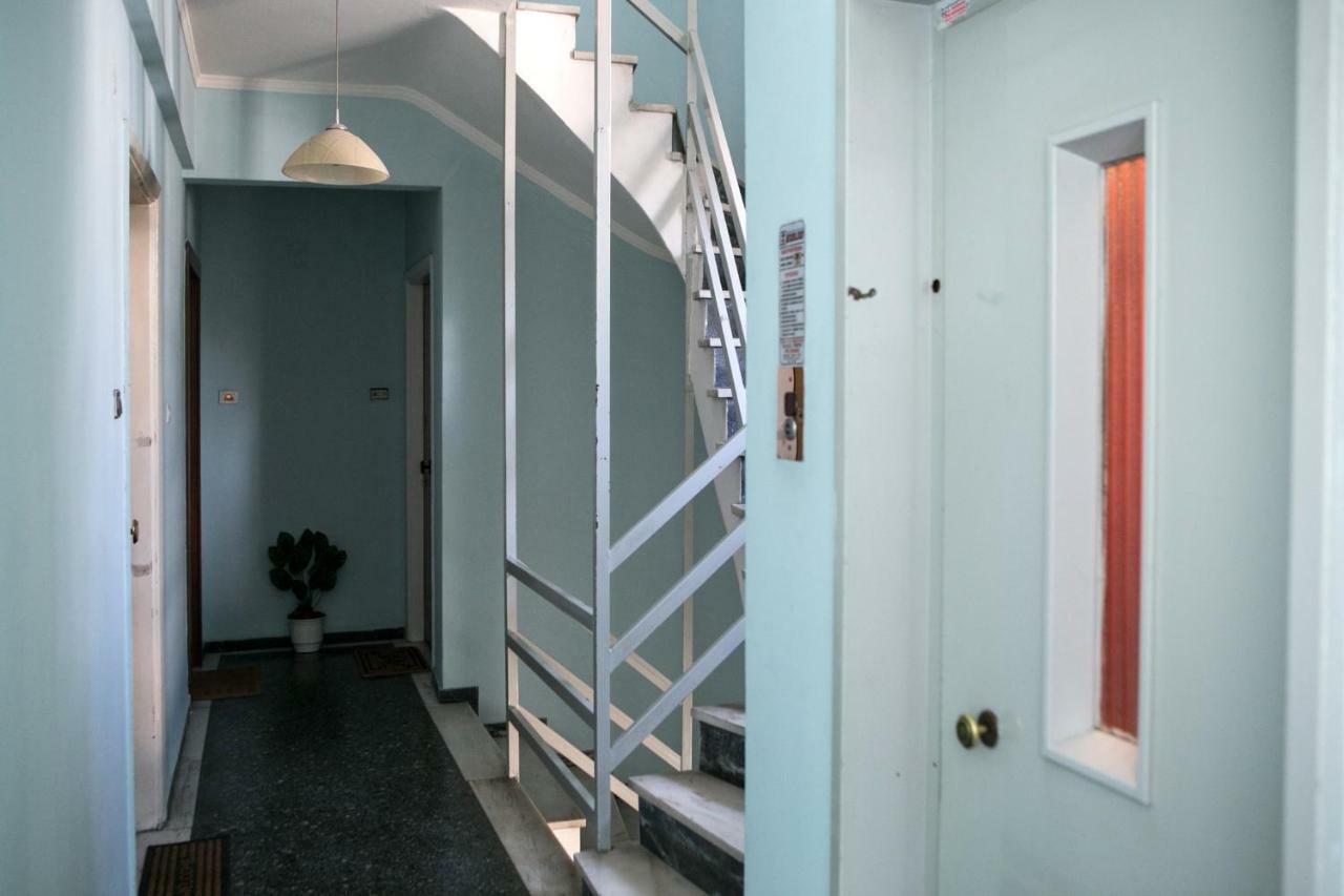 Best House, Larisis Metro, Athena Bagian luar foto